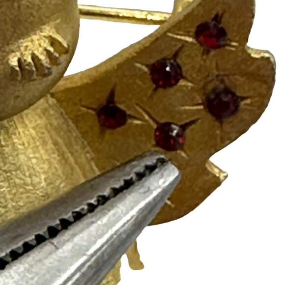 Vintage Gold Tone Angel Brooch With Red Rhinestones Accents Floral Details - Picture 4 of 9